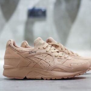 lightweight walking sneakers